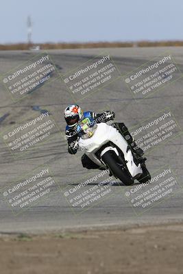 media/Nov-26-2023-TrackDaz (Sun) [[64ad8cfd8f]]/Mock Race/Outside Grapevine/